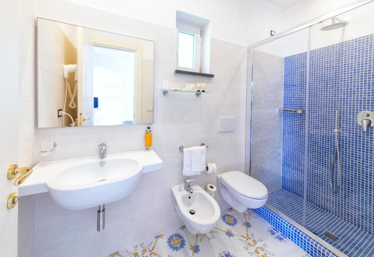 Grazia Scannella 4* Forio (Isola d'Ischia)